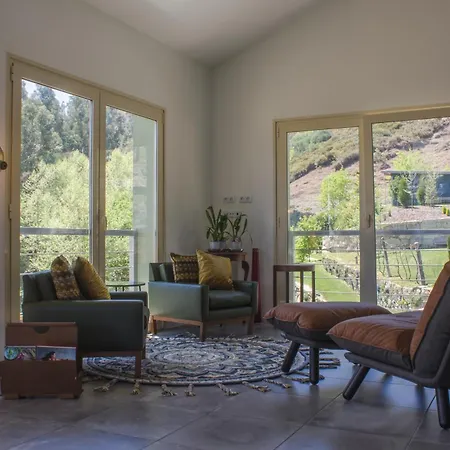 D'alijo Retreat Center Курортный комплекс Кабесейраш-ди-Башту