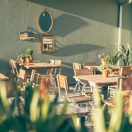 D'alijo Retreat Center * Кабесейраш-ди-Башту